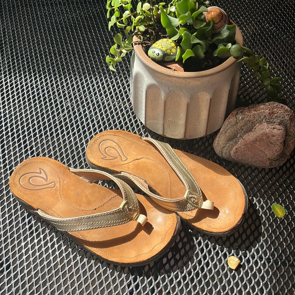Olukai Kumu Gold Leather Flip Flop View 2